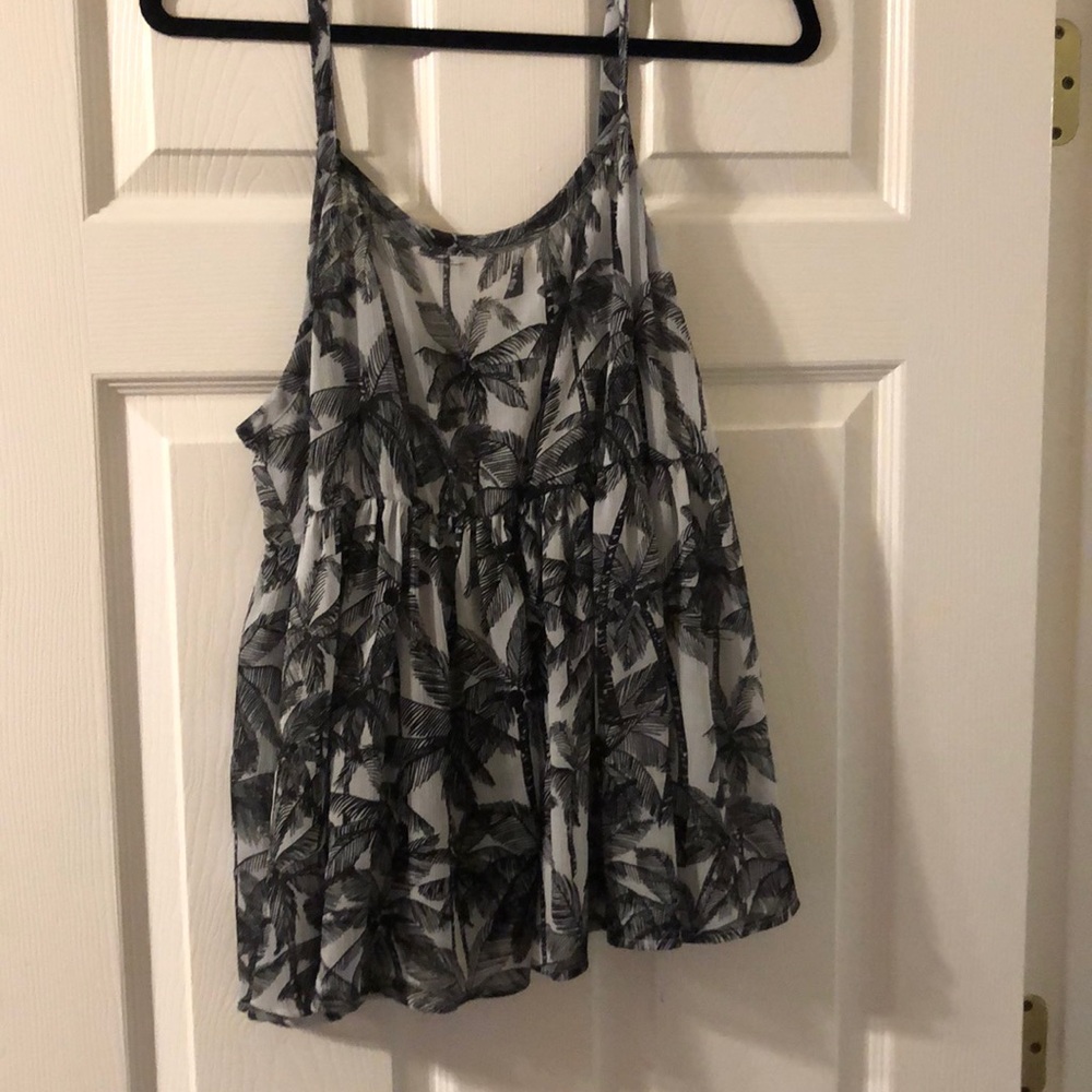 Torrid, 0, black and white palm tree tank top